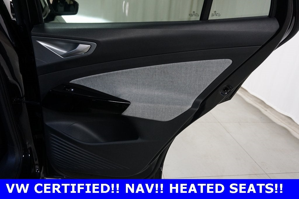 2023 Volkswagen ID.4 Pro