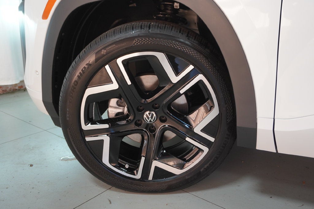 2027 Volkswagen Atlas SEL Premium R-Line