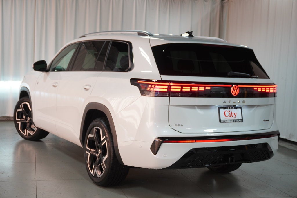 2027 Volkswagen Atlas SEL Premium R-Line