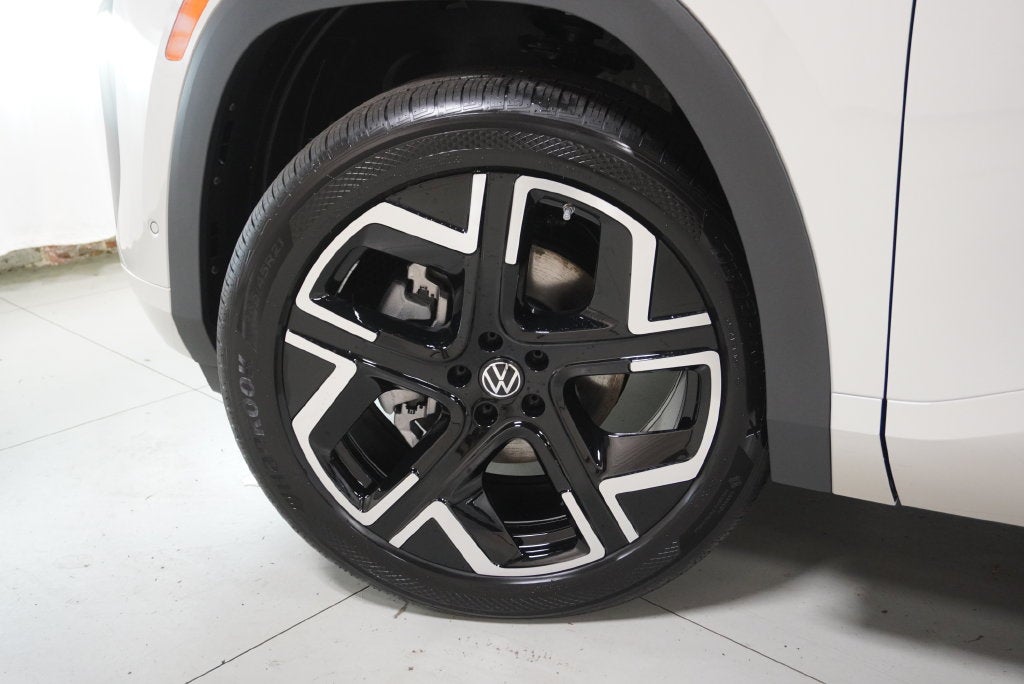 2027 Volkswagen Atlas SEL Premium R-Line