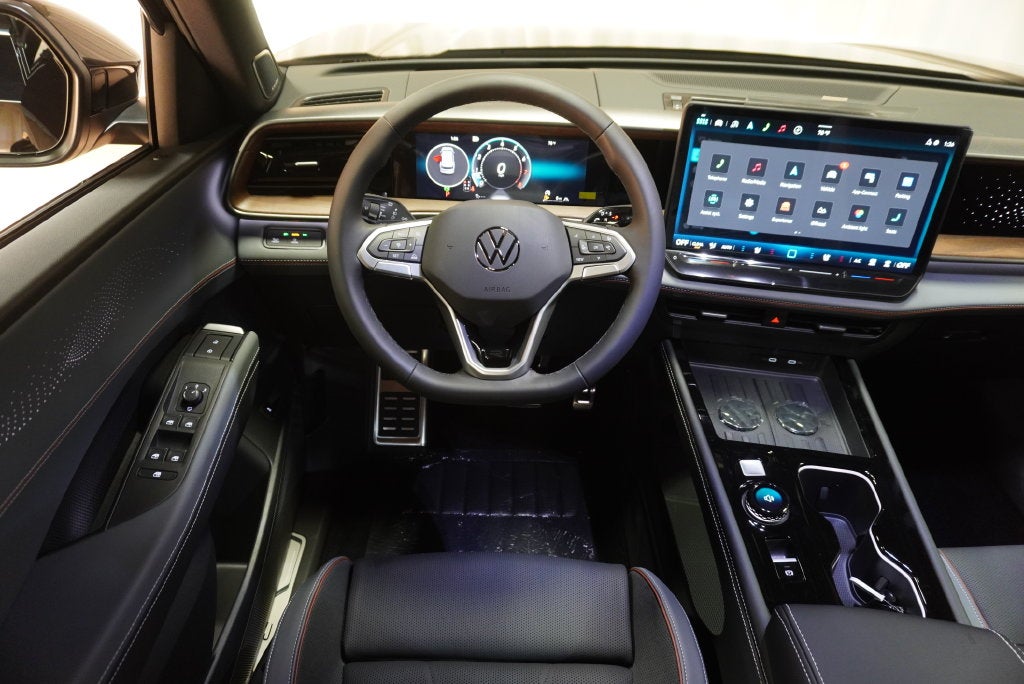 2027 Volkswagen Atlas SEL Premium R-Line