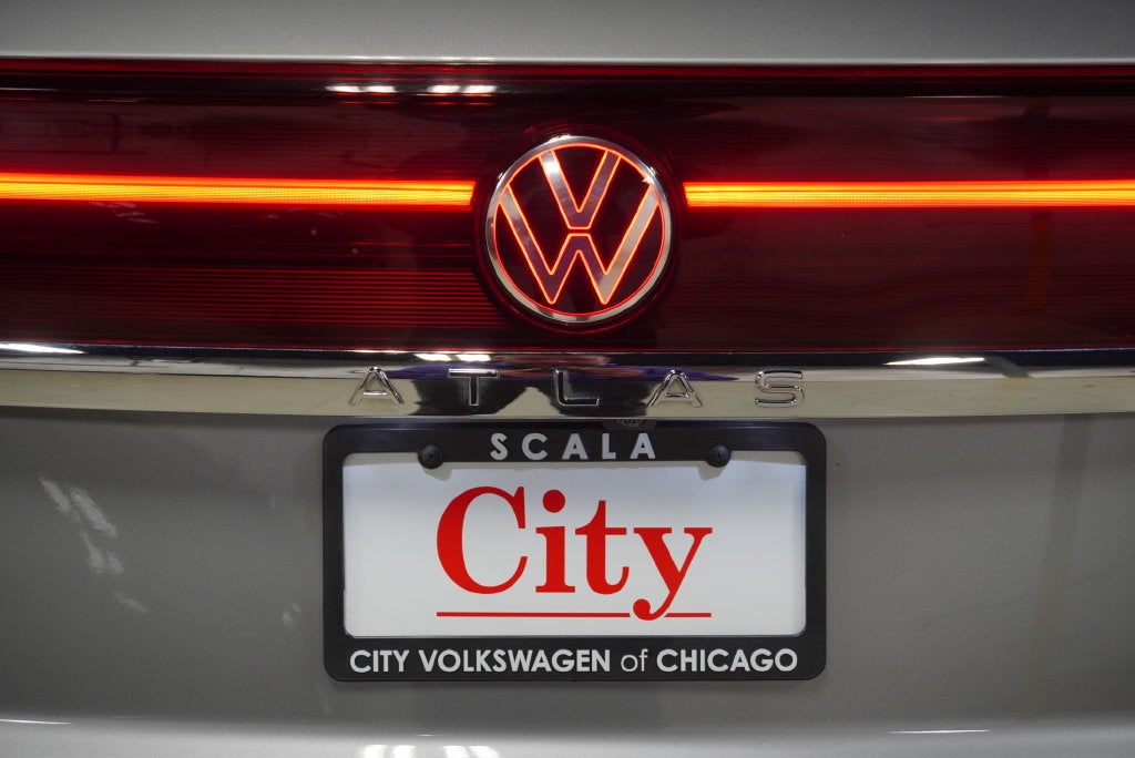 2026 Volkswagen Atlas Cross Sport 2.0T SEL Premium R-Line