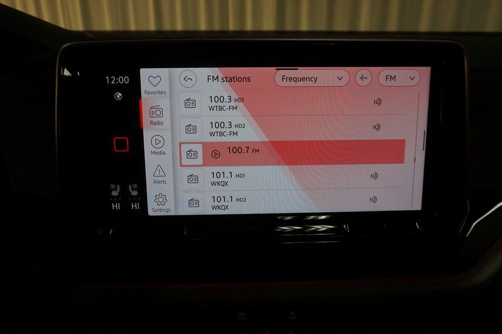 2026 Volkswagen Atlas Cross Sport 2.0T SEL Premium R-Line