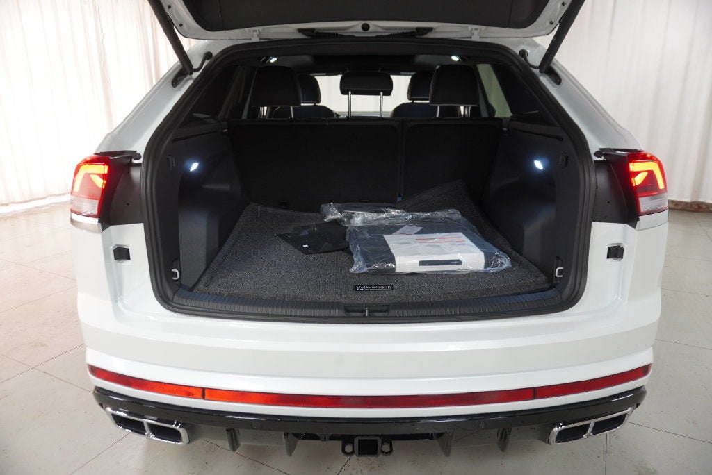 2026 Volkswagen Atlas Cross Sport SEL Premium R-Line
