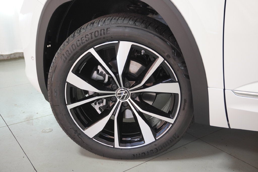 2026 Volkswagen Atlas Cross Sport SEL Premium R-Line