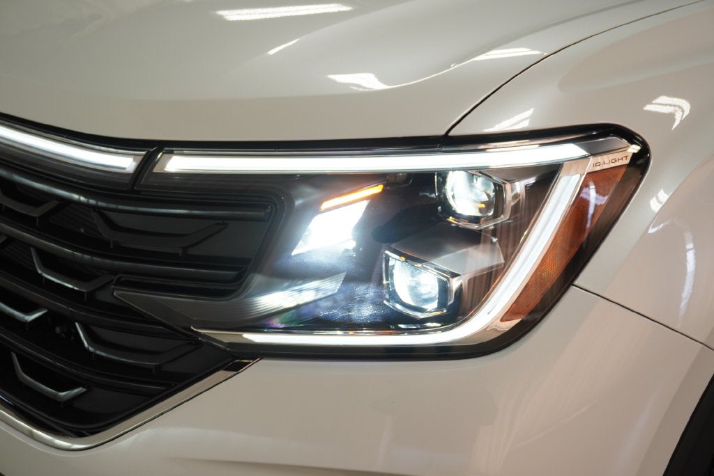 2026 Volkswagen Atlas Cross Sport SEL Premium R-Line