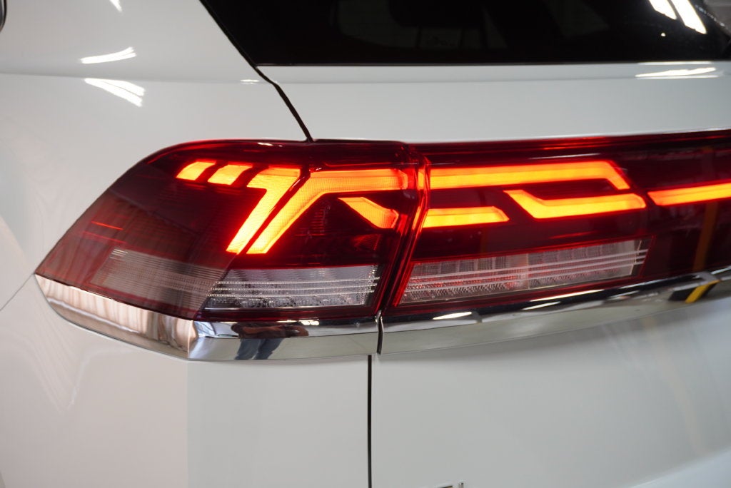 2026 Volkswagen Atlas Cross Sport SEL Premium R-Line