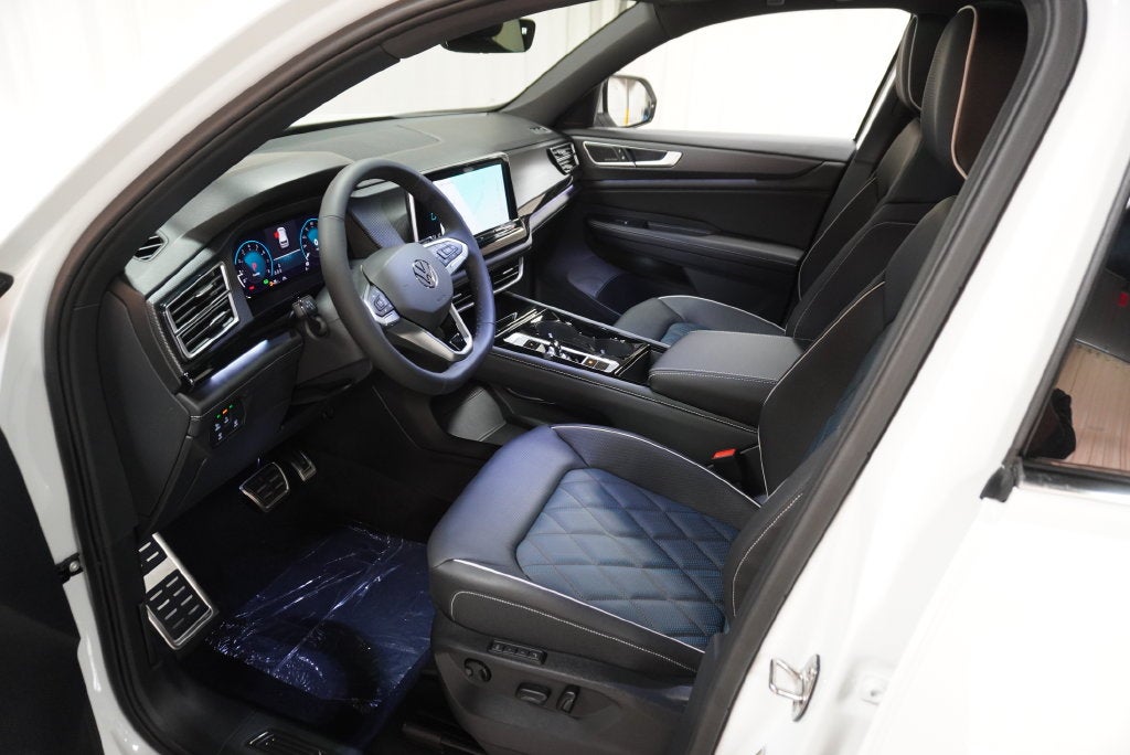 2026 Volkswagen Atlas Cross Sport SEL Premium R-Line