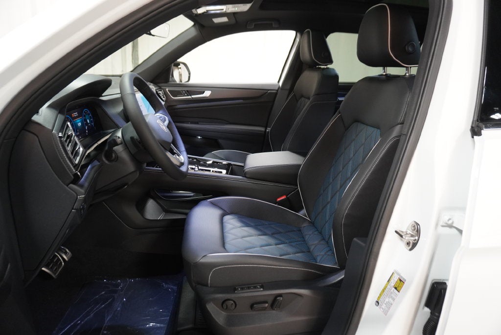 2026 Volkswagen Atlas Cross Sport SEL Premium R-Line