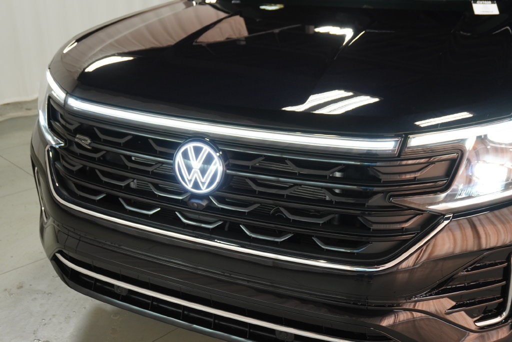 2026 Volkswagen Atlas Cross Sport SEL Premium R-Line