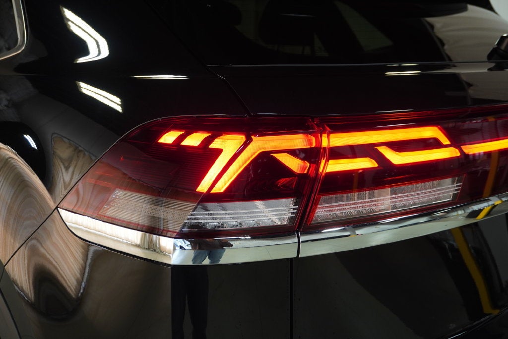 2026 Volkswagen Atlas Cross Sport SEL Premium R-Line