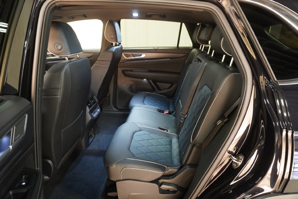 2026 Volkswagen Atlas Cross Sport SEL Premium R-Line