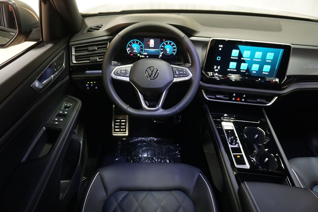 2026 Volkswagen Atlas Cross Sport 2.0T SEL Premium R-Line
