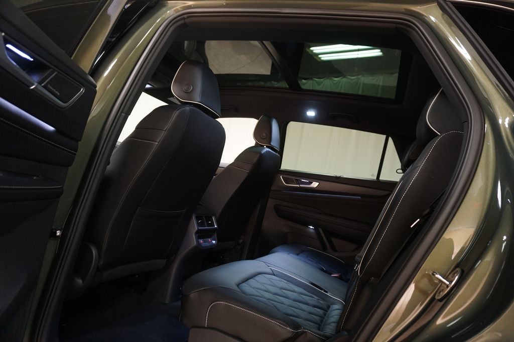 2026 Volkswagen Atlas Cross Sport 2.0T SEL Premium R-Line