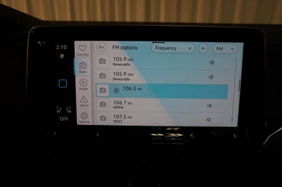 2026 Volkswagen Atlas Cross Sport 2.0T SEL Premium R-Line