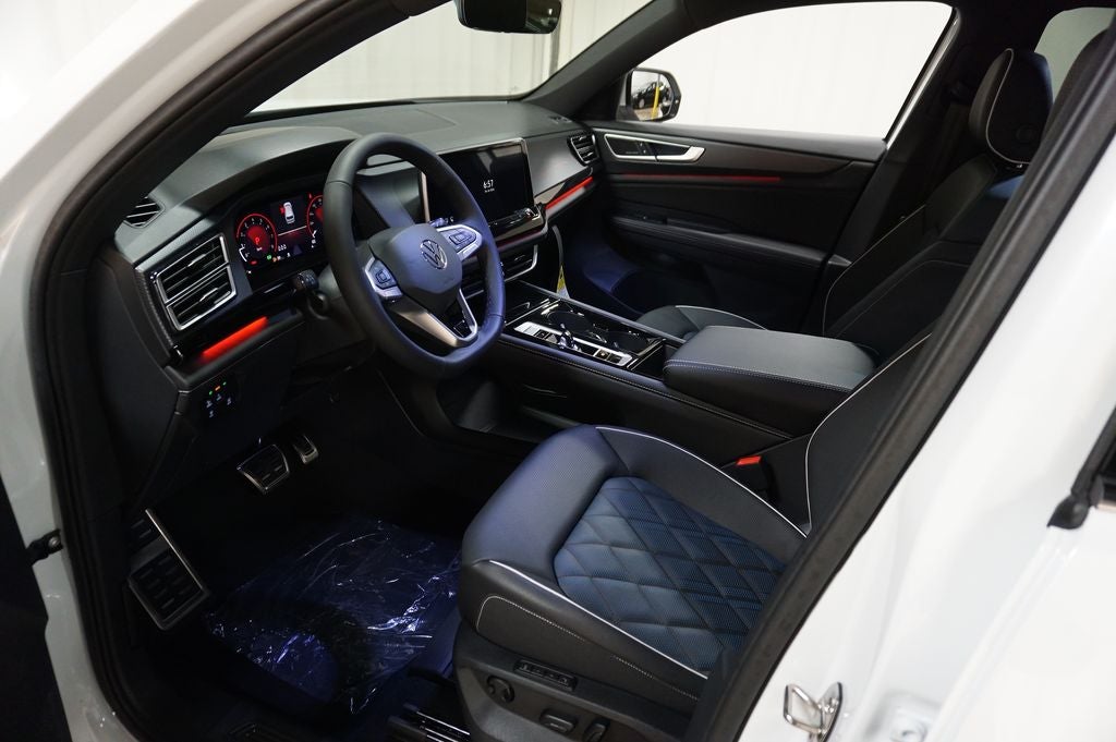 2026 Volkswagen Atlas Cross Sport 2.0T SEL Premium R-Line