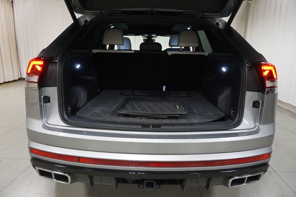 2024 Volkswagen Atlas Cross Sport 2.0T SEL Premium R-Line