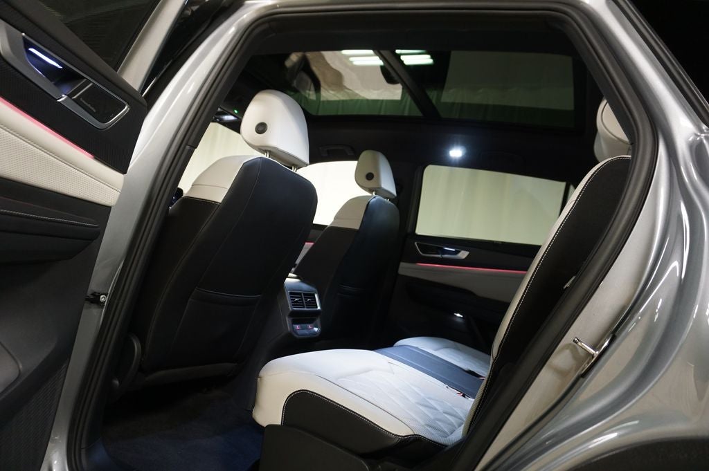 2024 Volkswagen Atlas Cross Sport 2.0T SEL Premium R-Line