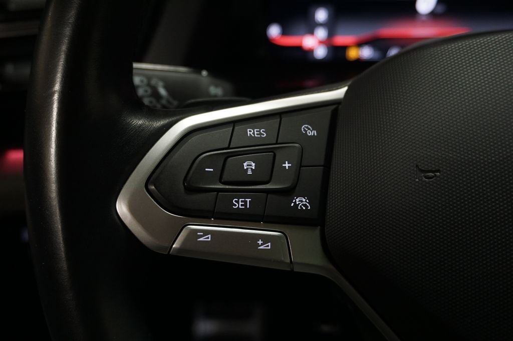 2024 Volkswagen Atlas Cross Sport 2.0T SEL Premium R-Line