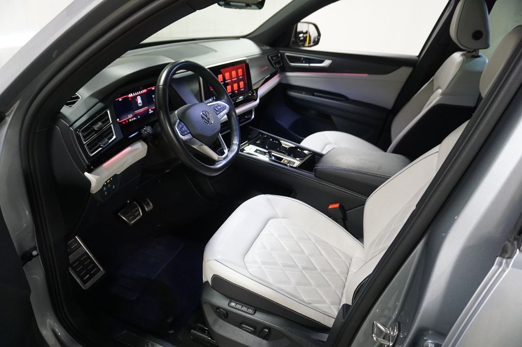 2024 Volkswagen Atlas Cross Sport 2.0T SEL Premium R-Line
