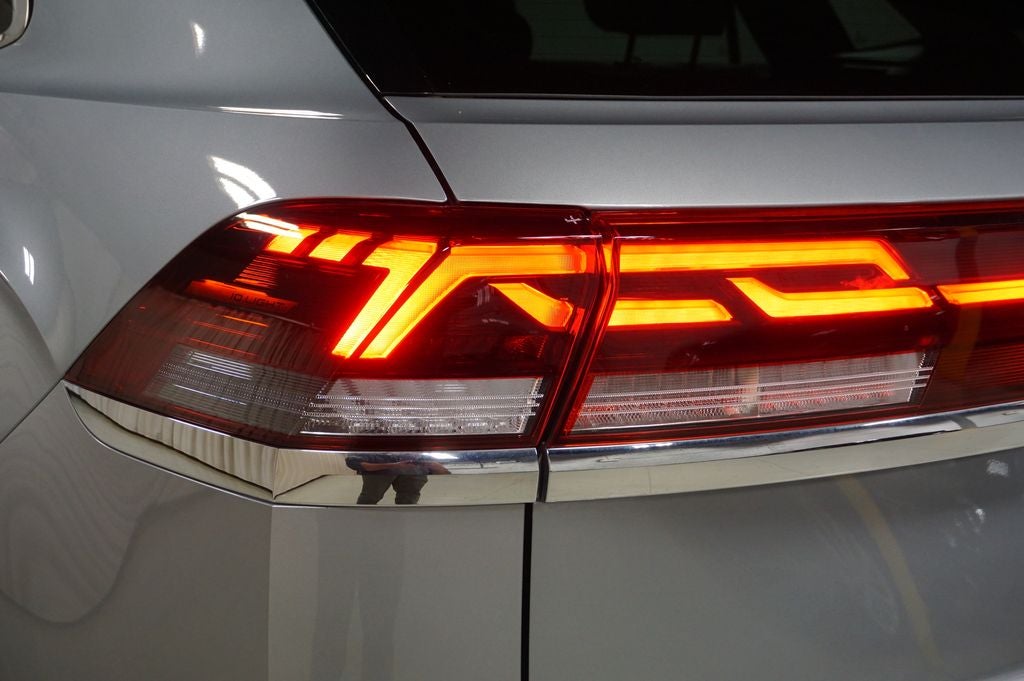 2024 Volkswagen Atlas Cross Sport 2.0T SEL Premium R-Line