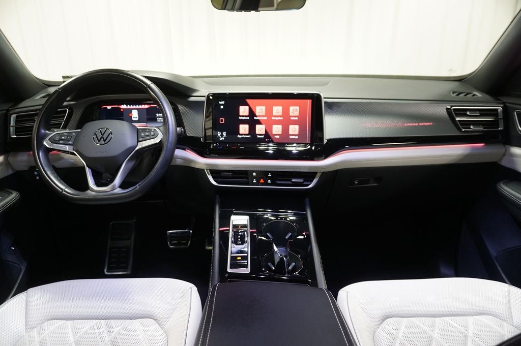 2024 Volkswagen Atlas Cross Sport 2.0T SEL Premium R-Line