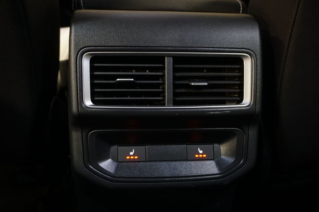2025 Volkswagen Atlas Cross Sport 2.0T SEL Premium R-Line