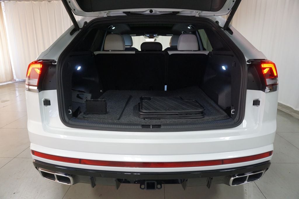 2025 Volkswagen Atlas Cross Sport 2.0T SEL Premium R-Line