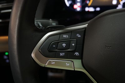 2025 Volkswagen Atlas Cross Sport 2.0T SEL Premium R-Line