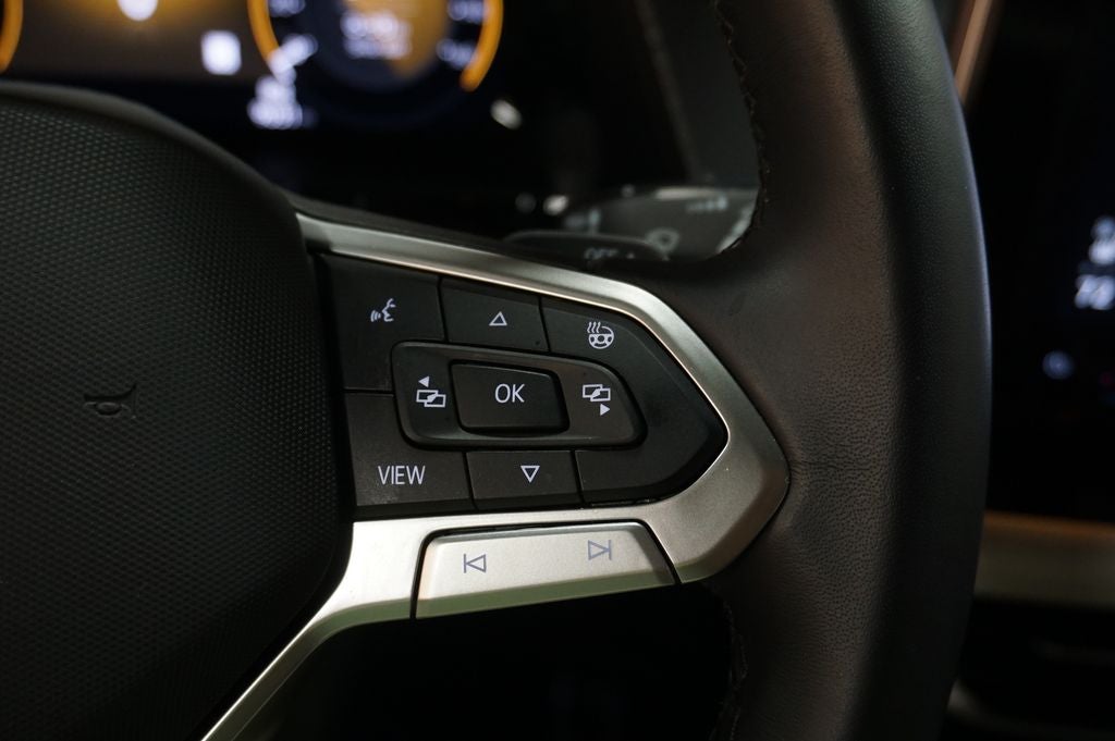 2025 Volkswagen Atlas Cross Sport 2.0T SEL Premium R-Line