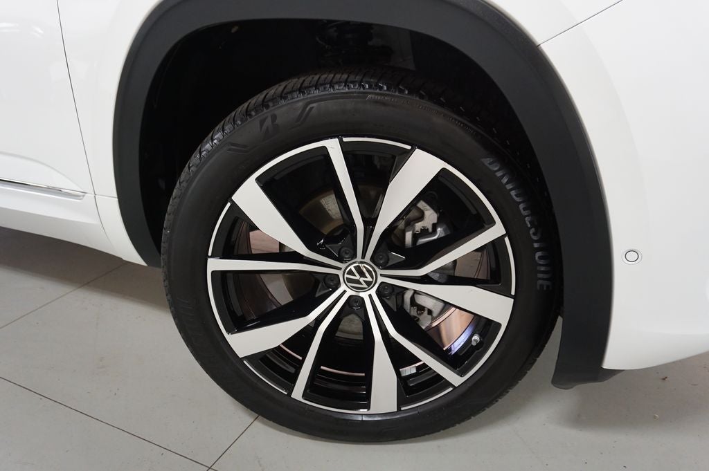 2025 Volkswagen Atlas Cross Sport 2.0T SEL Premium R-Line