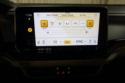 2025 Volkswagen Atlas Cross Sport 2.0T SEL Premium R-Line