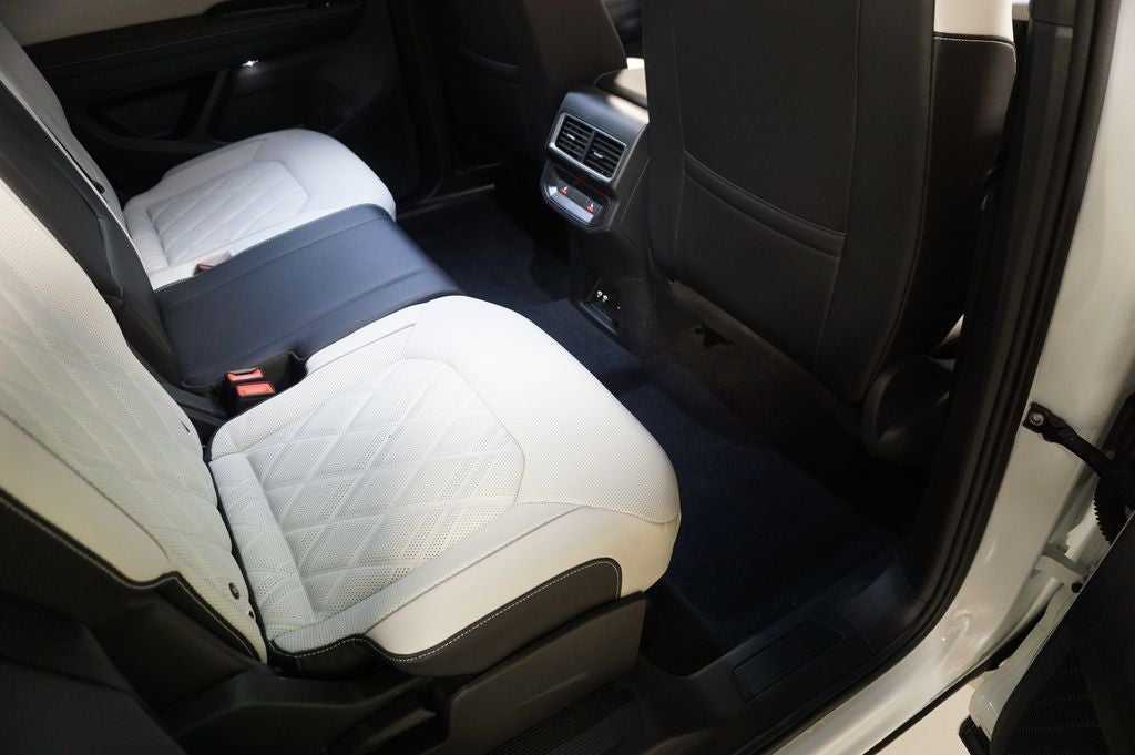 2025 Volkswagen Atlas Cross Sport 2.0T SEL Premium R-Line