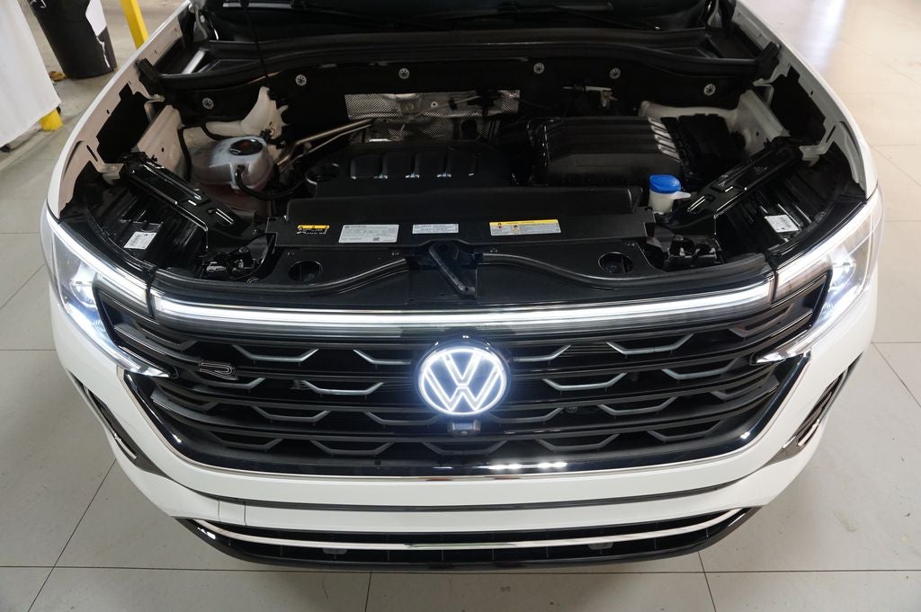 2025 Volkswagen Atlas Cross Sport 2.0T SEL Premium R-Line