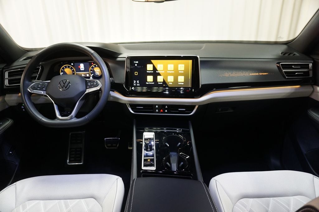 2025 Volkswagen Atlas Cross Sport 2.0T SEL Premium R-Line