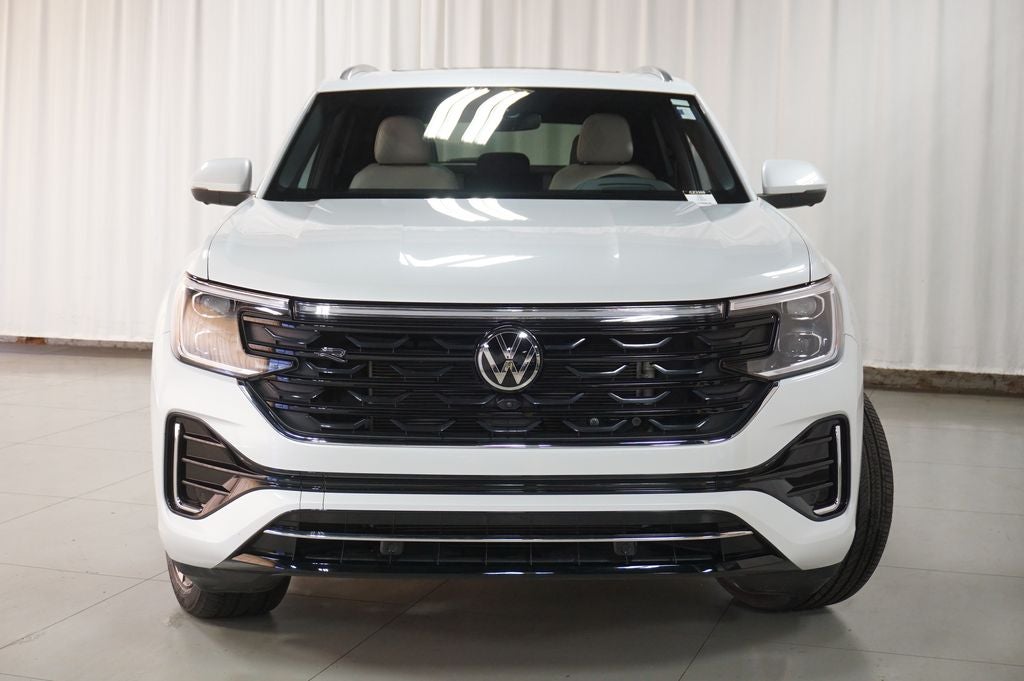 2025 Volkswagen Atlas Cross Sport 2.0T SEL Premium R-Line