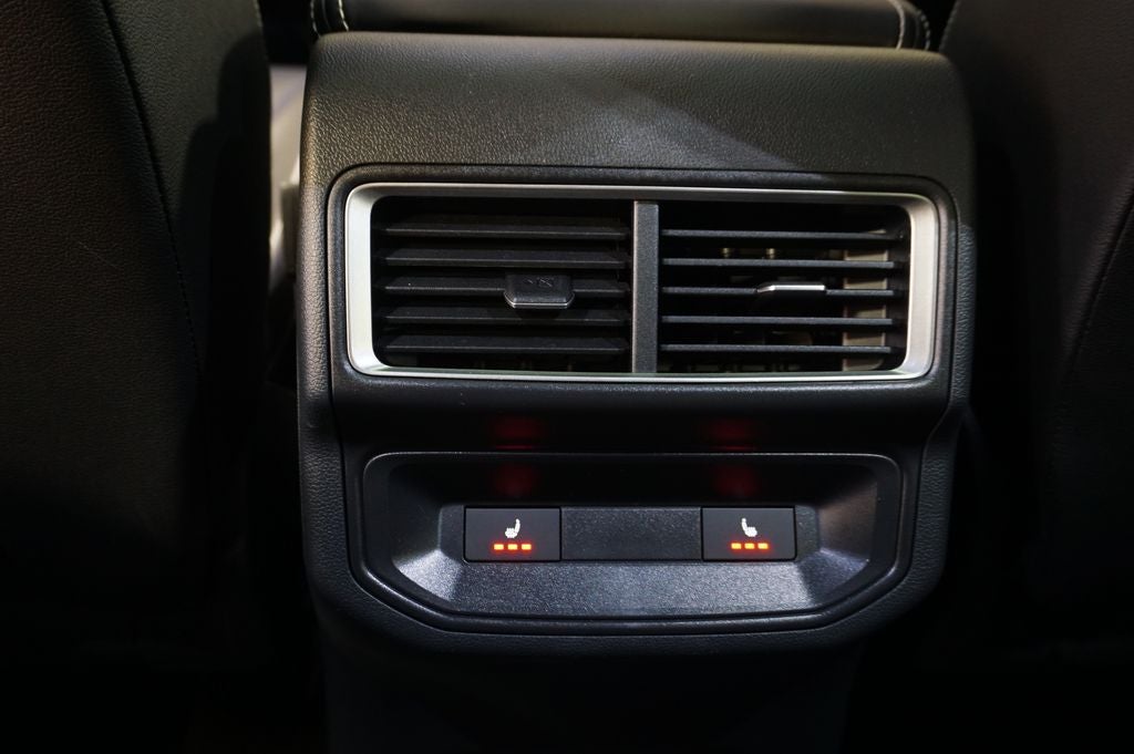 2025 Volkswagen Atlas Cross Sport 2.0T SEL Premium R-Line