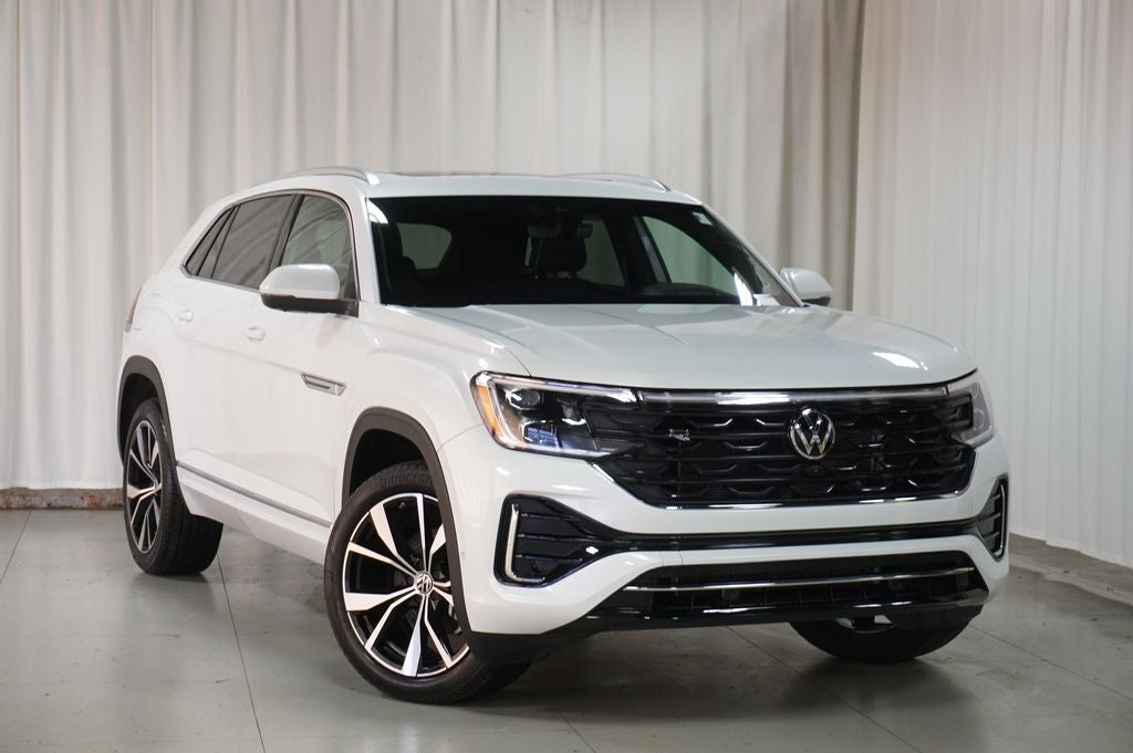 2025 Volkswagen Atlas Cross Sport 2.0T SEL Premium R-Line
