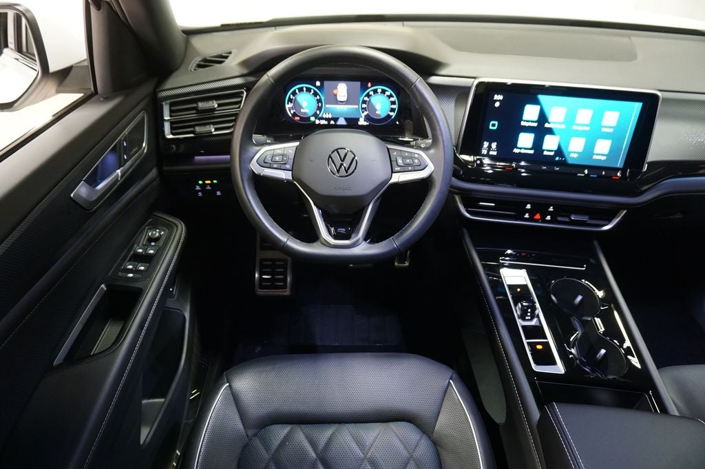2025 Volkswagen Atlas Cross Sport 2.0T SEL Premium R-Line