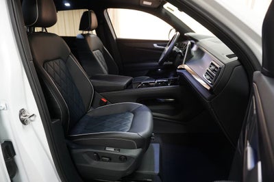 2025 Volkswagen Atlas Cross Sport 2.0T SEL Premium R-Line