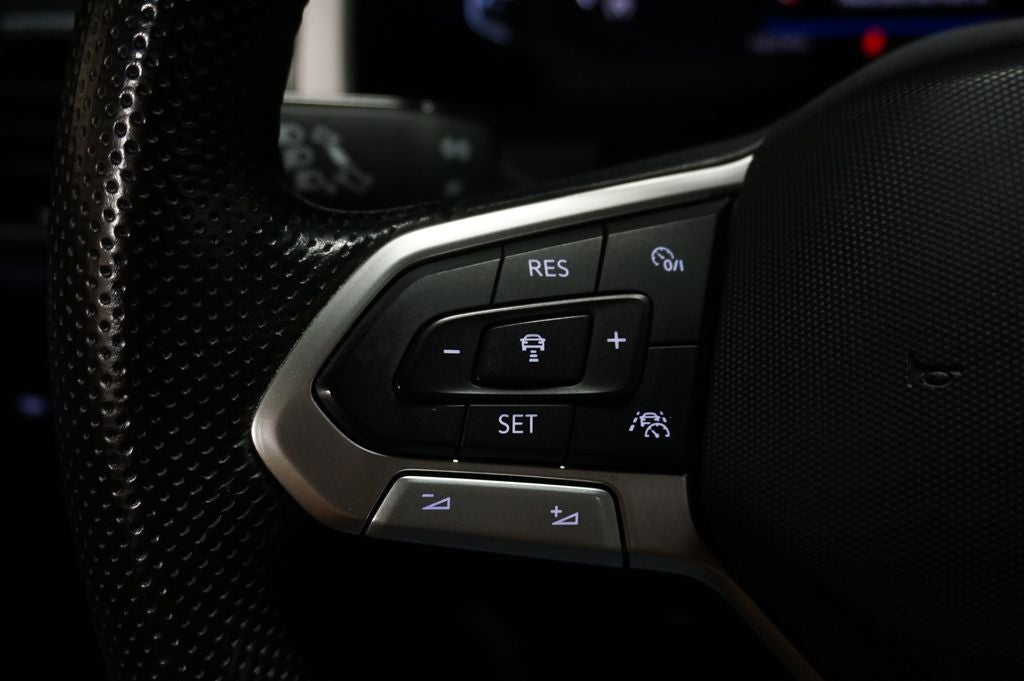 2021 Volkswagen Atlas Cross Sport 3.6L V6 SEL Premium R-Line