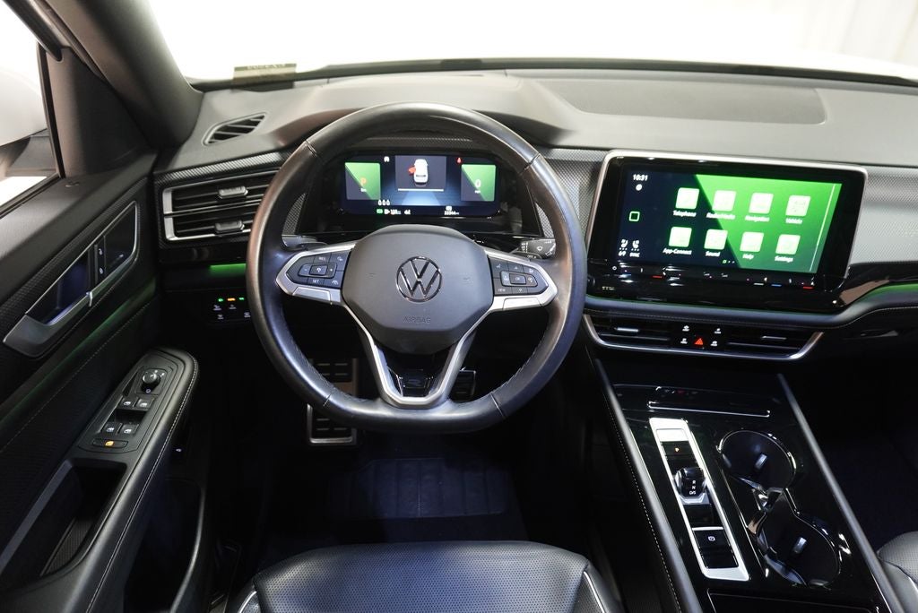 2025 Volkswagen Atlas Cross Sport 2.0T SEL Premium R-Line