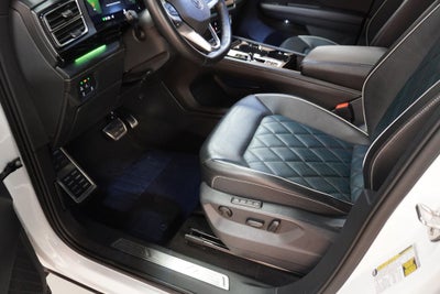 2025 Volkswagen Atlas Cross Sport 2.0T SEL Premium R-Line