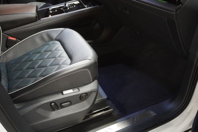 2025 Volkswagen Atlas Cross Sport 2.0T SEL Premium R-Line