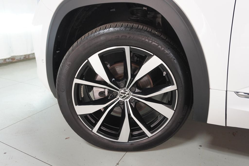 2025 Volkswagen Atlas Cross Sport 2.0T SEL Premium R-Line