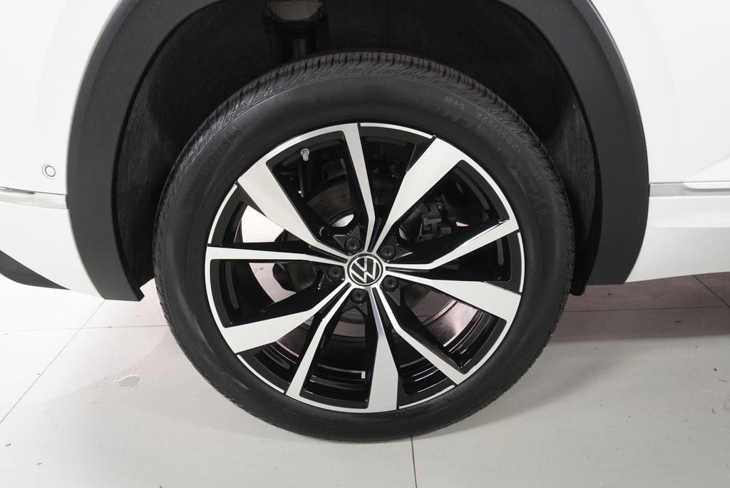 2025 Volkswagen Atlas Cross Sport 2.0T SEL Premium R-Line