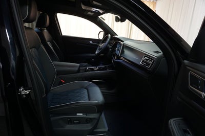 2025 Volkswagen Atlas Cross Sport 2.0T SEL Premium R-Line