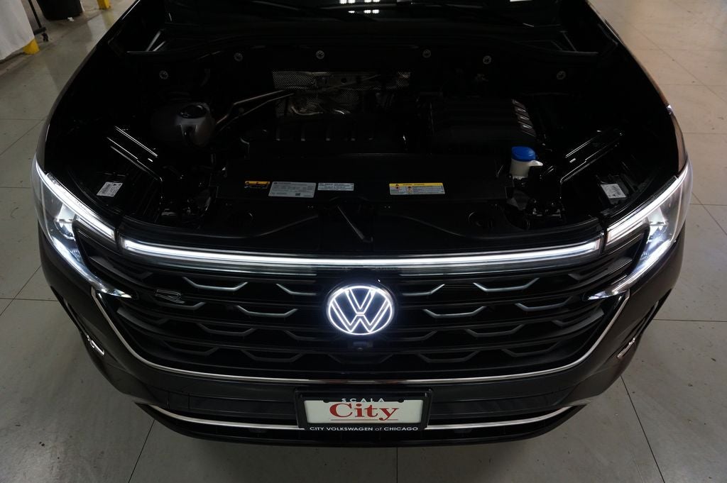 2025 Volkswagen Atlas Cross Sport 2.0T SEL Premium R-Line