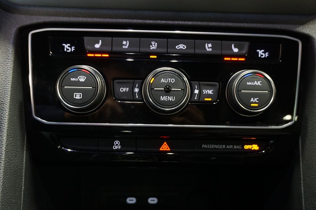 2023 Volkswagen Atlas Cross Sport 3.6L V6 SEL Premium R-Line