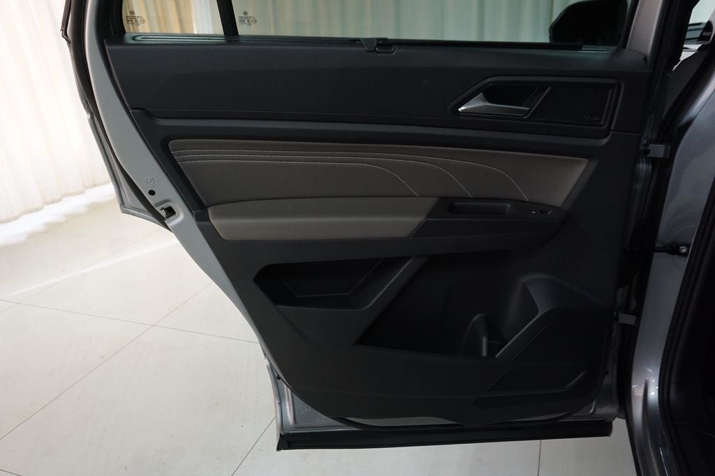 2023 Volkswagen Atlas Cross Sport 3.6L V6 SEL Premium R-Line